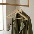 Cintre en bois de bouleau naturel lot - Le Slimio